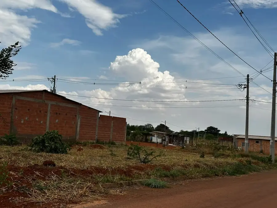 Casas construídas no Residencial Santa Mônica, Planaltina de Goiás (GO)