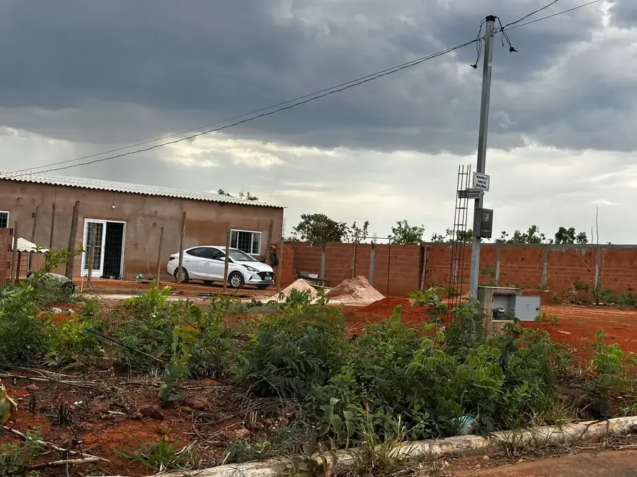 Casas construídas no Residencial Santa Mônica, Planaltina de Goiás (GO)